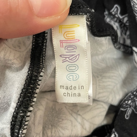 LuLaRoe OS Leggings - Picture 2 of 3
